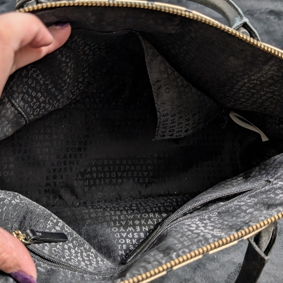 Large bag with matching wallet and pouch - Picture 4 of 11